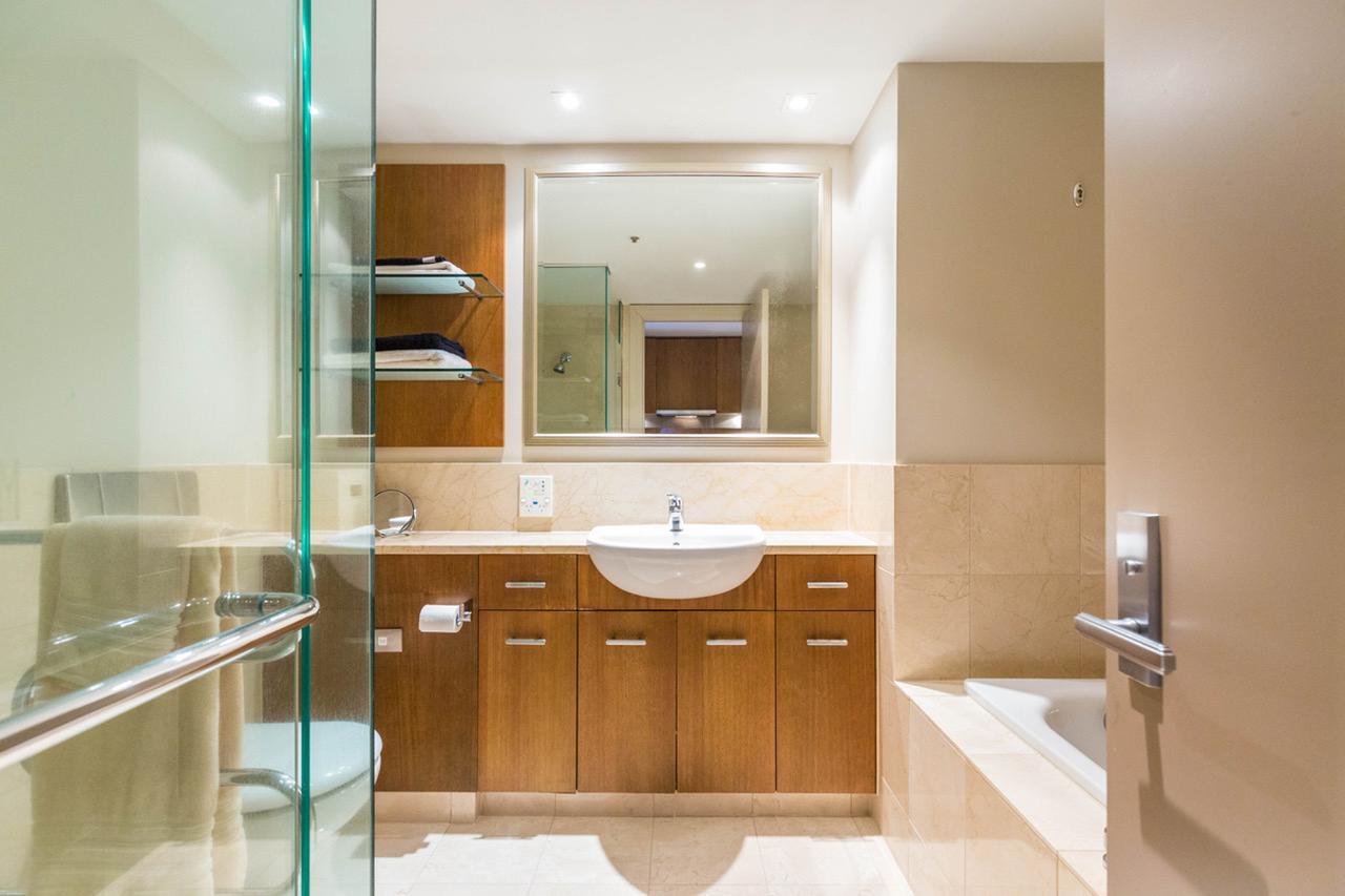 Stylish Central City Apartment With Pool And Gym Auckland Esterno foto